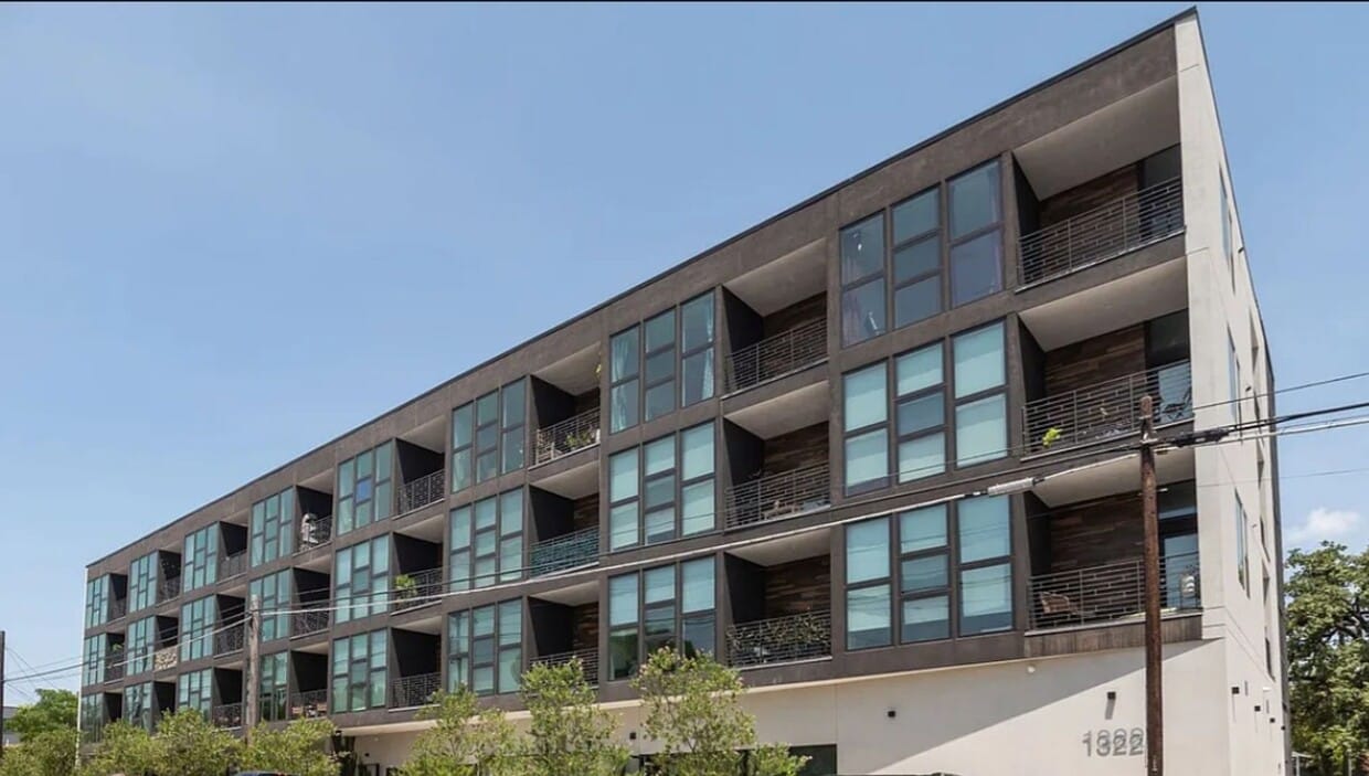 Primary Photo - Stunning One bedroom/One bath Condo Locate...