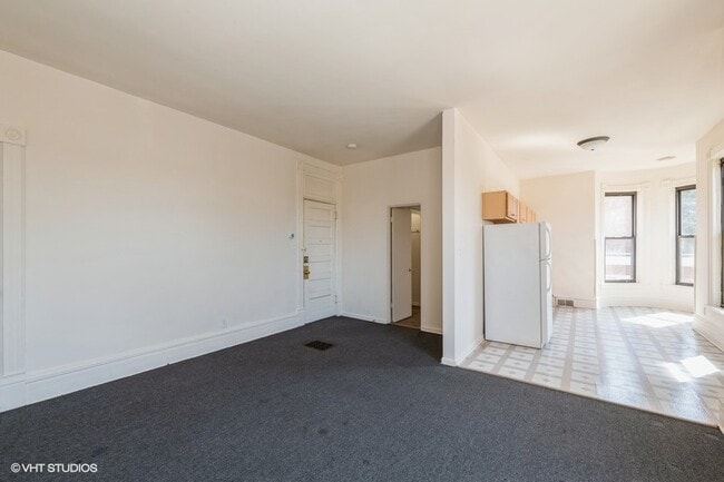 Building Photo - 3D Tour Available.  Oak Park Studio in Pri...