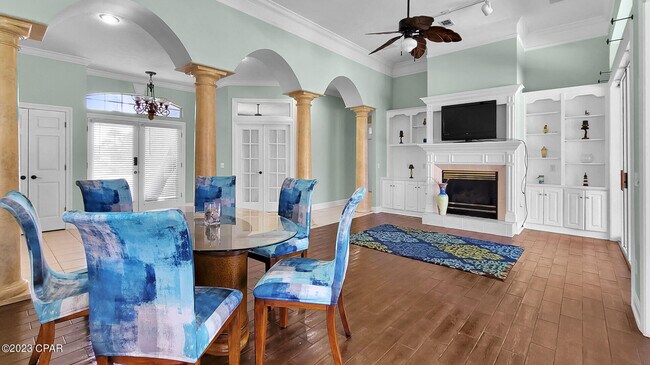 Foto del edificio - 111 Grove Isle Blvd
