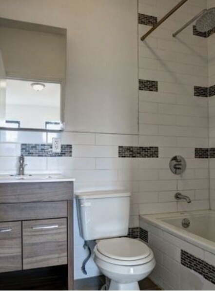 Foto del edificio - 700 St Marks Ave