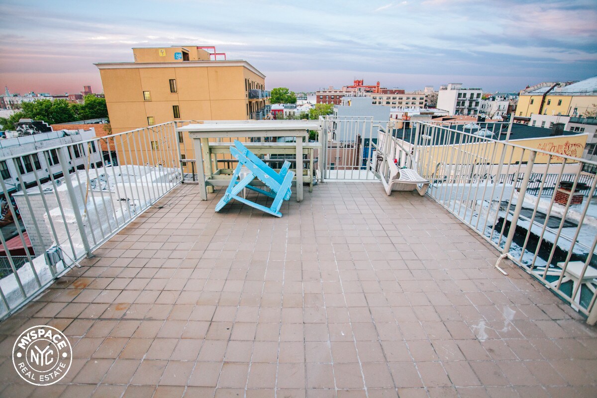 Foto principal - 1079 Broadway