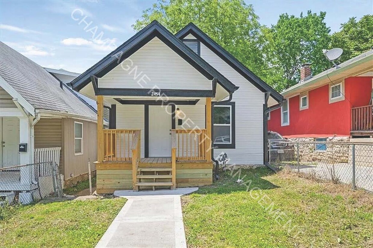 Primary Photo - Updated Home in KC!