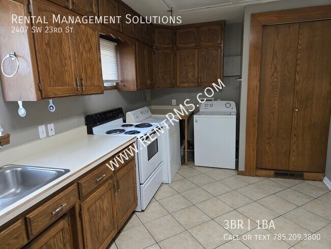 Building Photo - 2407 SW 23rd St