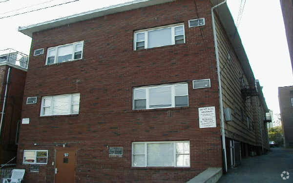 Primary Photo - 137 Gregory Ave