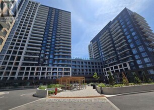 Building Photo - 7950 Bathurst St