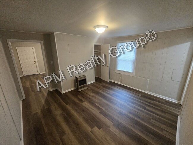 Building Photo - Renovated one bedroom duplex in Melrose Heights