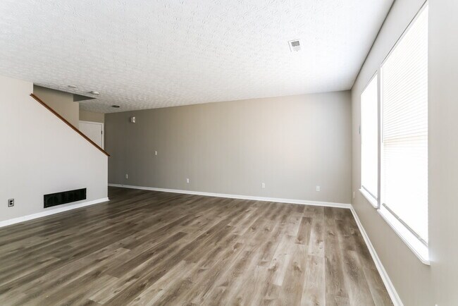 Building Photo - 6862 Spring Bloom Dr