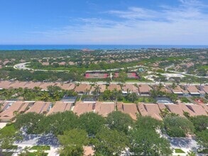 Building Photo - 118 Knoll Way