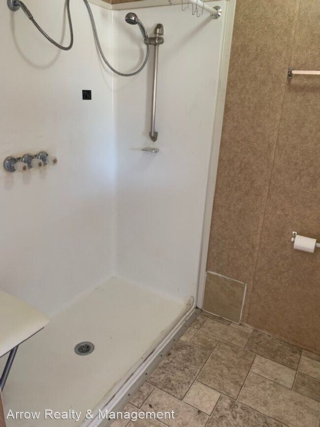 Building Photo - 2 br, 1 bath House - 209 Poplar Drive