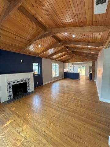 Building Photo - 1010 N Beckley Ave