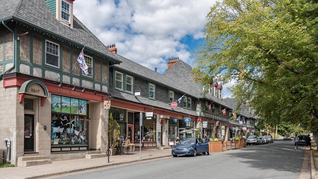 Building Photo - 5824 Macara Street