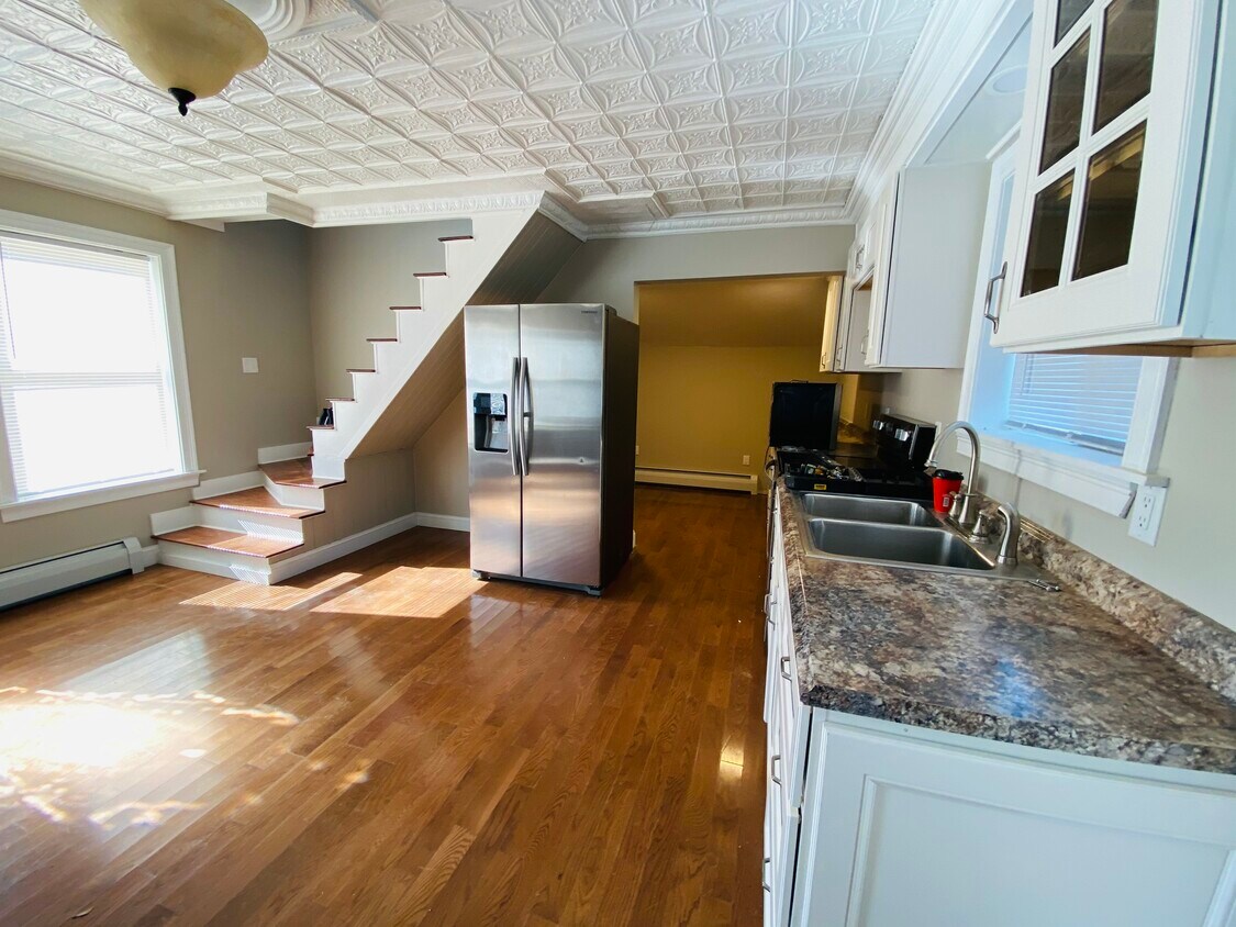 41 Jannell Ct, Epping, NH 03042 Apartments in Epping, NH