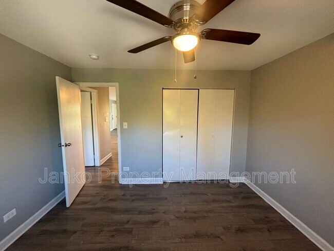 Foto del edificio - 4542 Heartland Dr