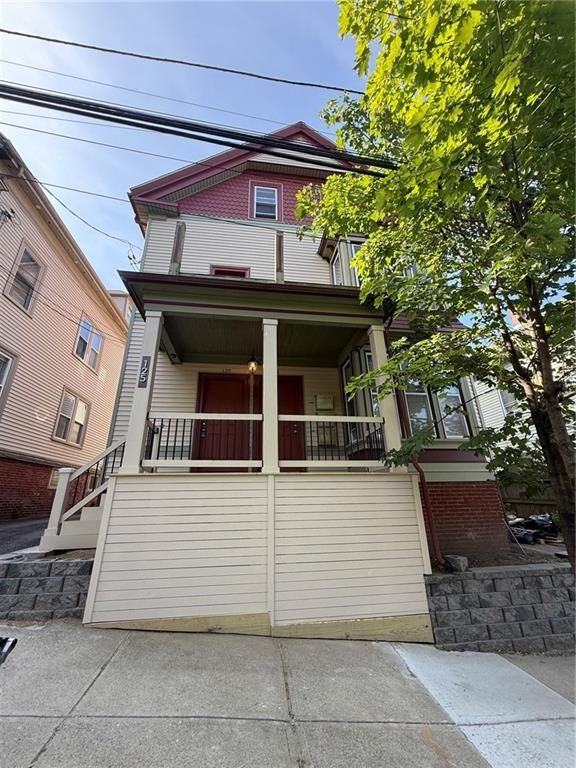 Building Photo - 125 Pleasant St