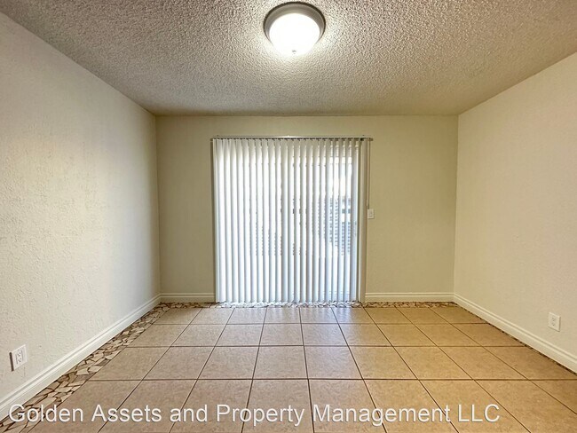 Building Photo - 3 br, 2.5 bath House - 4468 Buena Vista Dr.