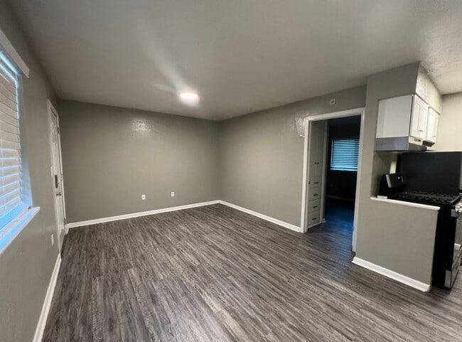 Building Photo - Cozy 1 bed, 1 bath near UCO in Edmond comi...