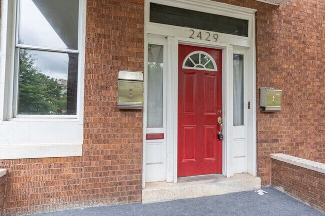 Building Photo - 2429 Linden Ave.