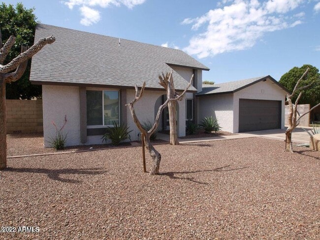 Building Photo - 6325 W Sunnyslope Ln