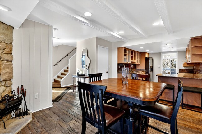 Building Photo - 5619 Vantage Point Rd