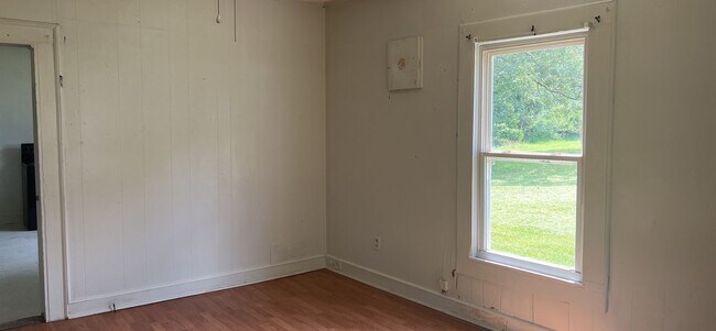 Foto del edificio - 3 bedroom 2 bath house