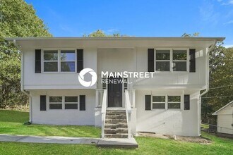 Building Photo - 1322 Green Cir Dr