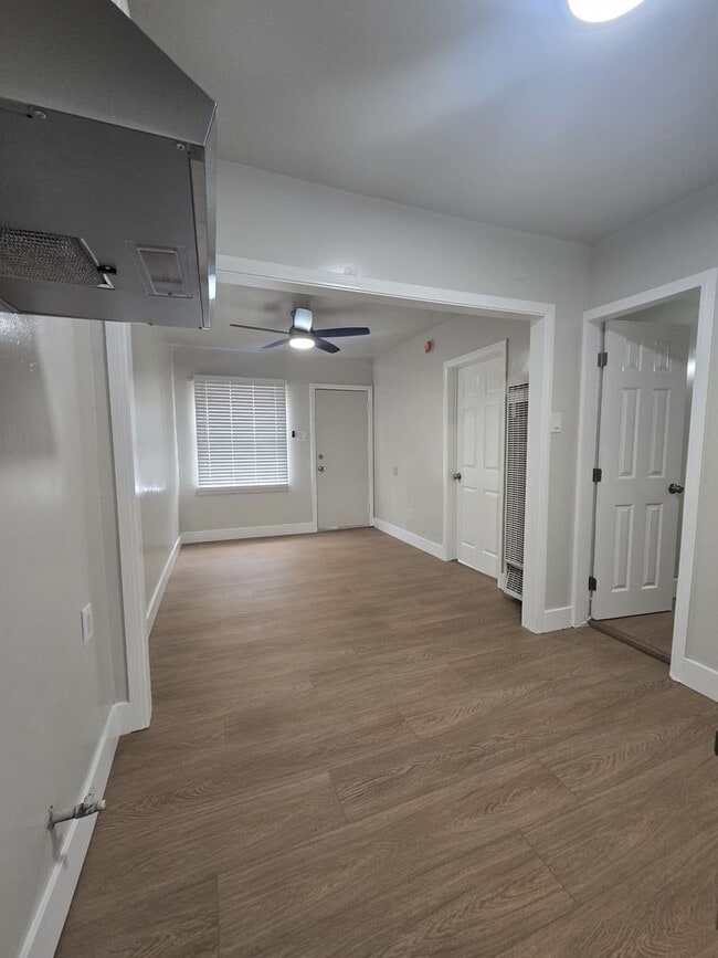 Photo - 10965 South Figueroa Street Apartment