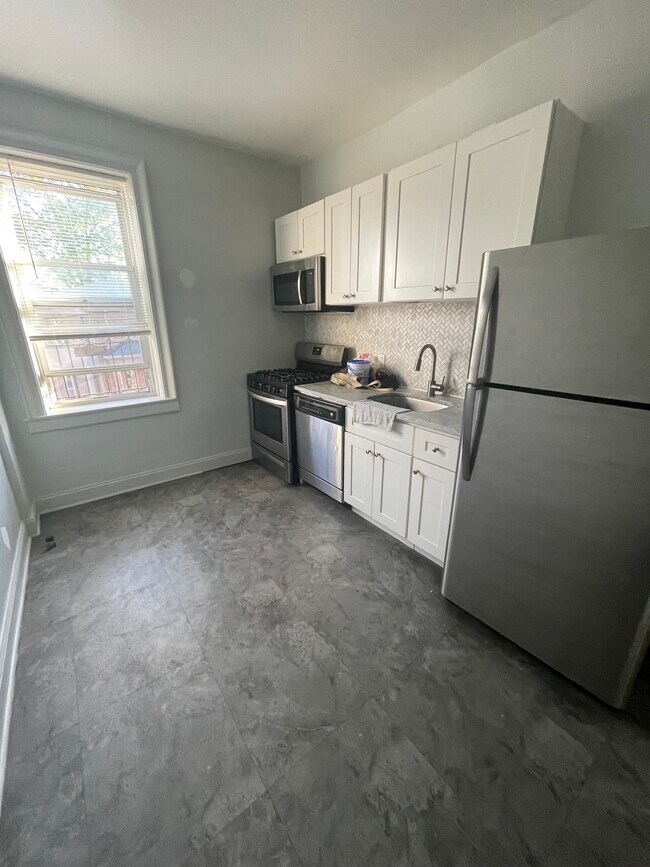 Building Photo - 257 Grant Ave