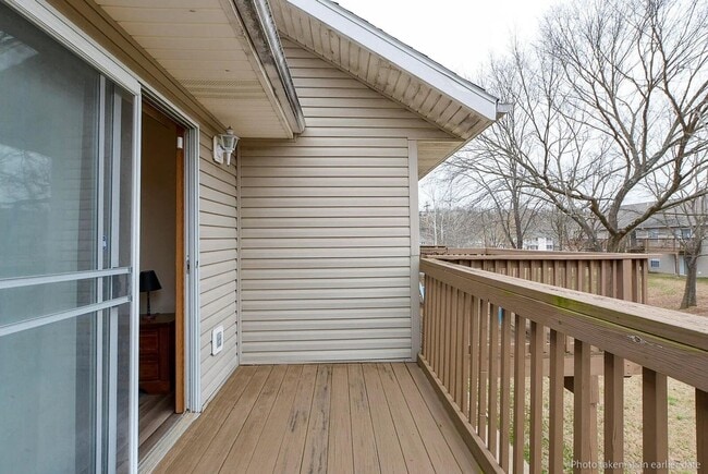 Building Photo - Condo for rent