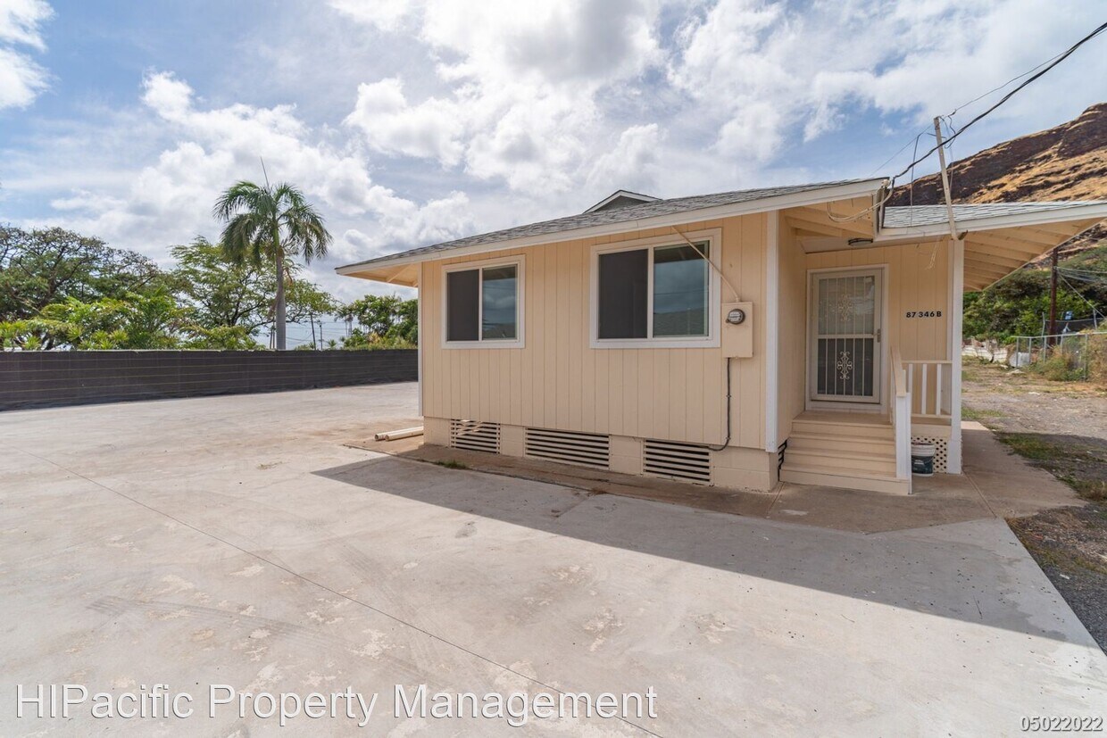 Primary Photo - 2 br, 1 bath House - 87-346 Hakimo Rd B