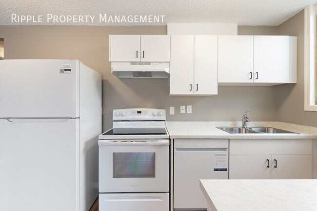 Photo du bâtiment - NEWLY RENOVATED 2 BEDS, 1 BATH CONDO | HEART OF THE BELTLINE | ONE MONTH FREE FOR EARLY MOVE-IN