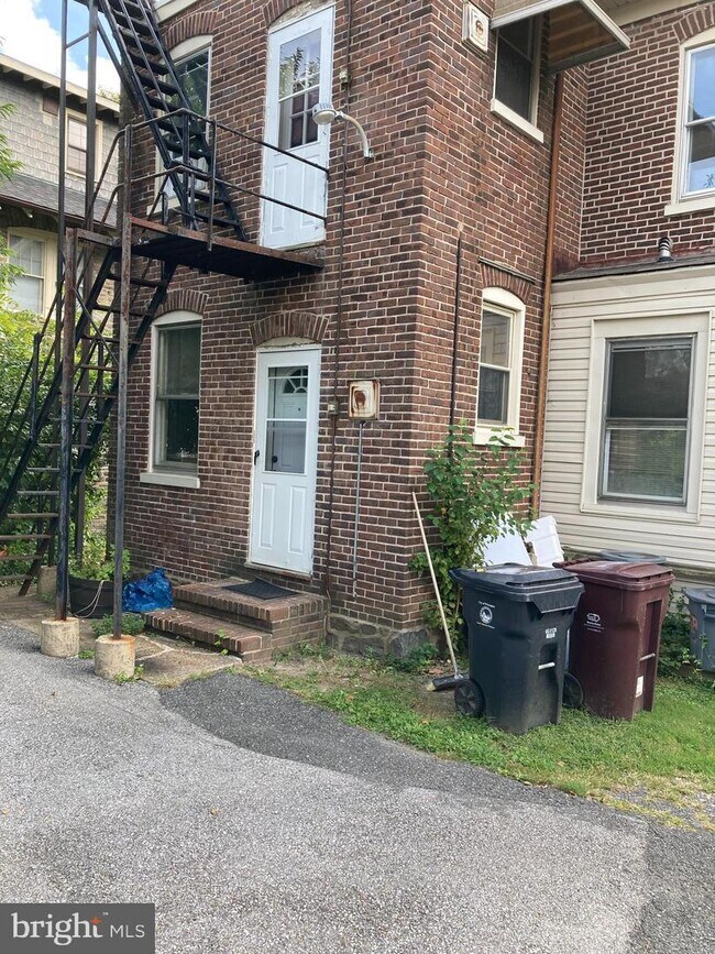 Foto del edificio - 2713 N Broom St