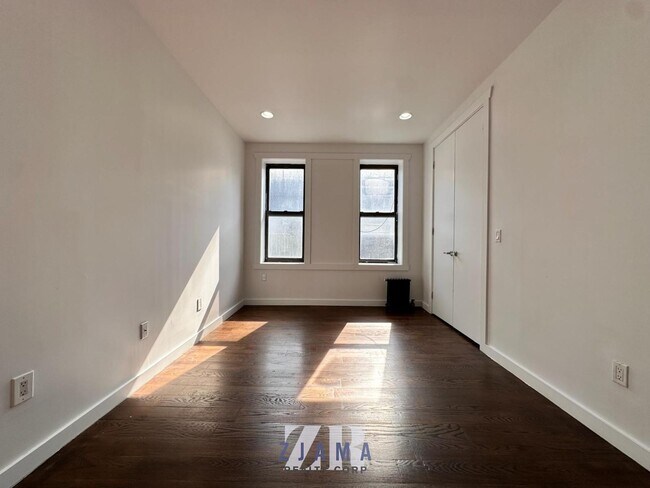 Foto del edificio - 410 Eastern Pkwy