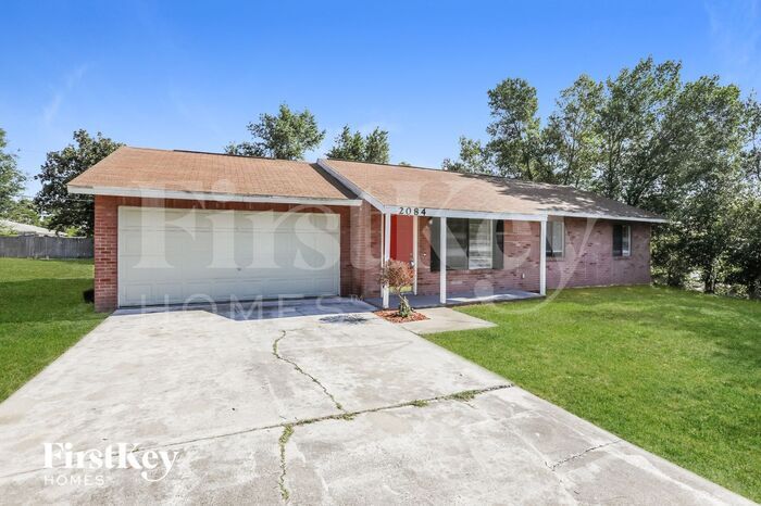 Foto principal - 2084 Everest St