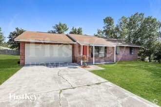 Building Photo - 2084 Everest St