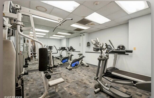 Foto del edificio - 1400 E 55th Pl