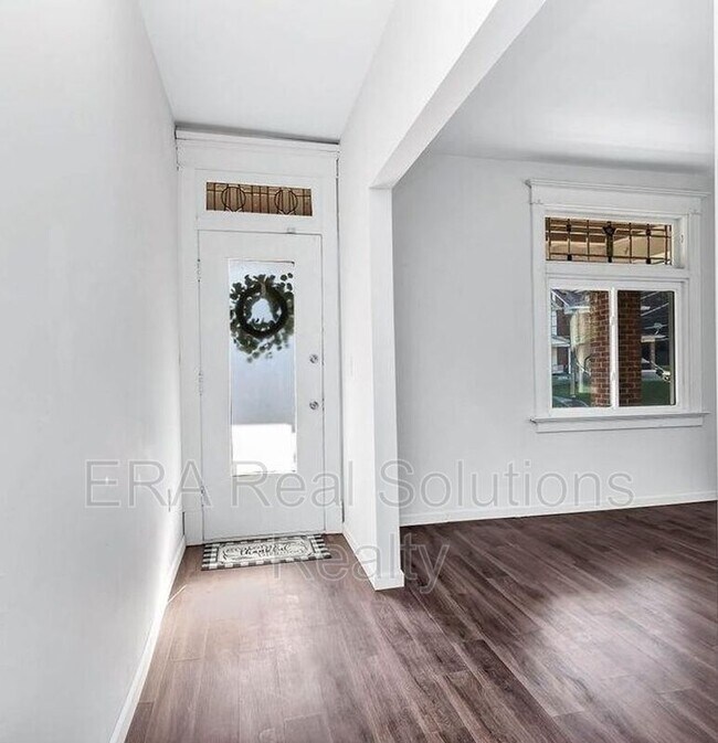Foto del edificio - 2558 Warsaw Ave