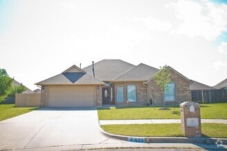 Building Photo - 826 Rickwood Cir