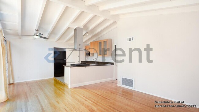 Foto del edificio - 672 Borregas Ave