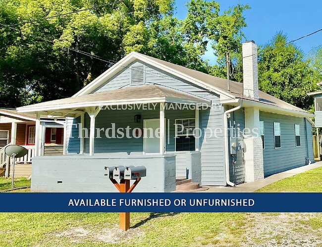 Building Photo - 672 Chestnut St