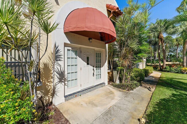 Building Photo - 3 Uno Lago Dr