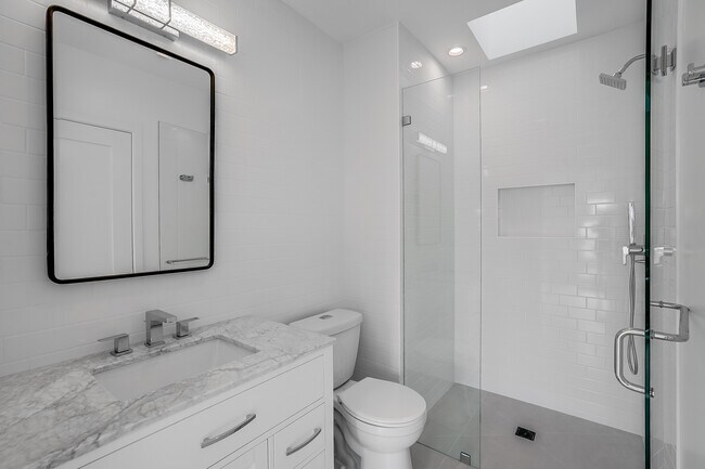 Foto del edificio - 10965 Braddock Dr