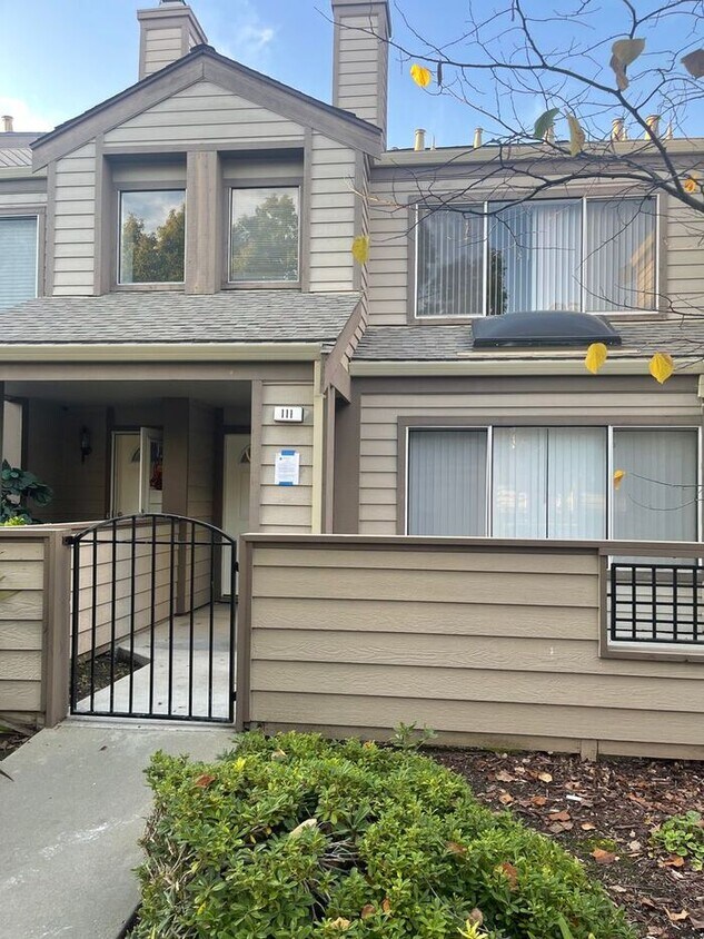 Primary Photo - Wonderful 2 Bedroom, 2.5 Bath Condo!