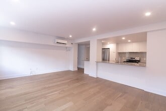 Building Photo - 37 Roosevelt Ave