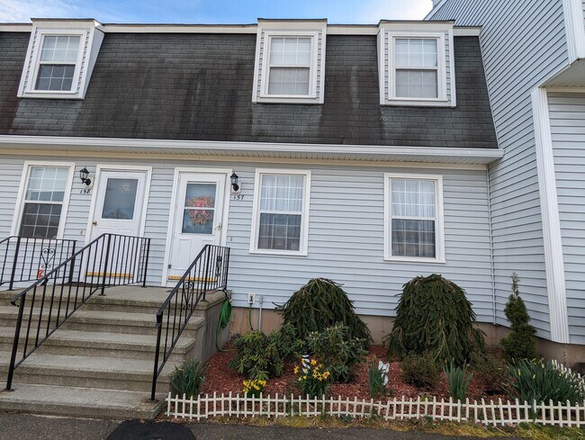 Foto del edificio - 157 Austin Ryer Ln