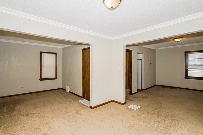 Foto del edificio - Classic  2 Bedroom, 1 Bathroom House in Sa...