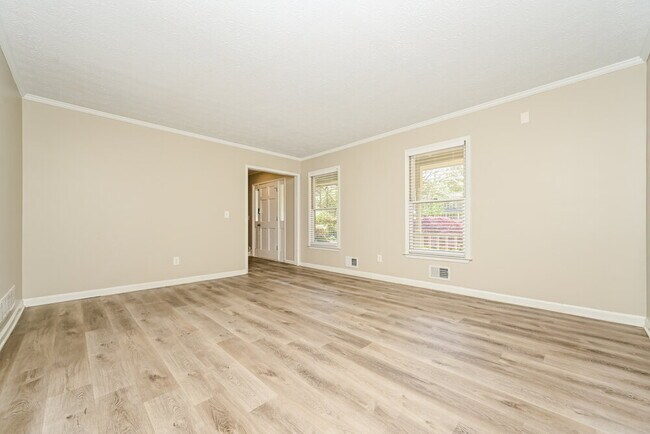 Foto del edificio - 120 Tanglewood Dr