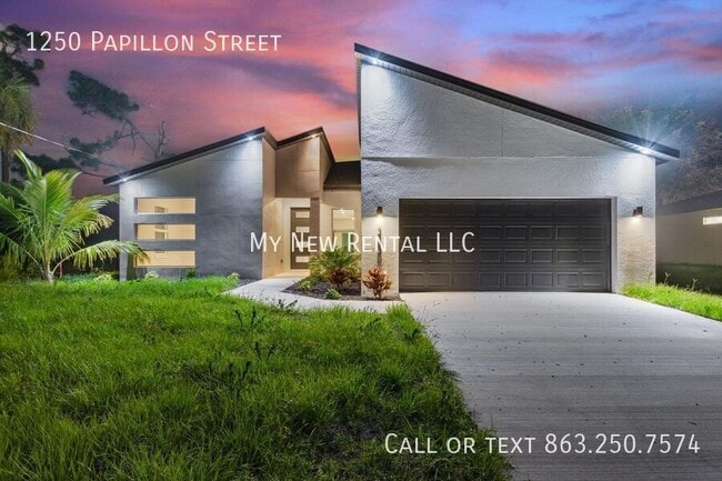 Building Photo - 1250 Papillon St