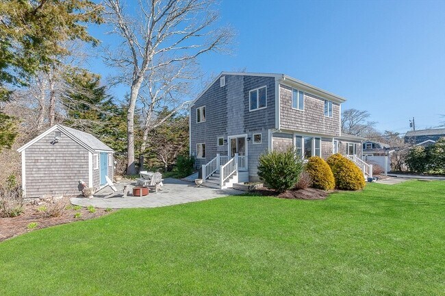 Building Photo - 26 Mattakiset Rd