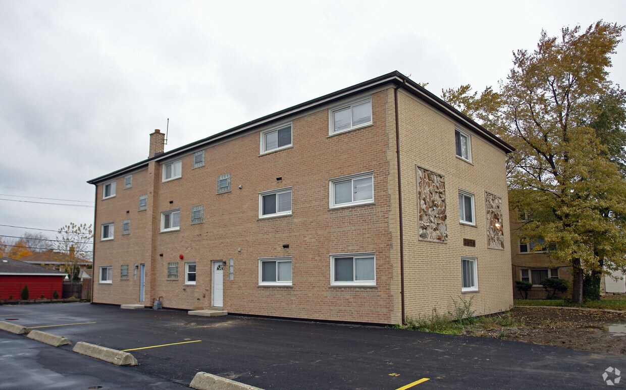 7650 S Harlem Ave, Bridgeview, IL 60455 Apartments in Bridgeview, IL