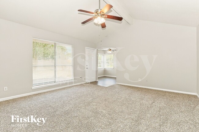 Building Photo - 13223 Lake Breeze Ln